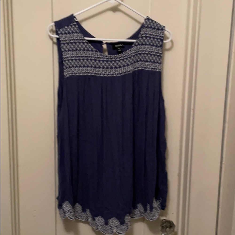 Sleeveless blouse
